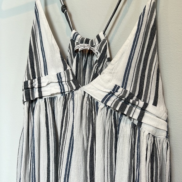 Women’s dress - Picture 2 of 2